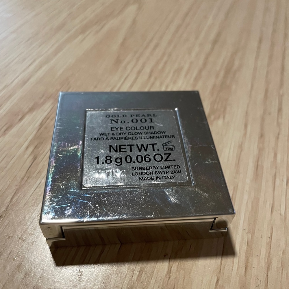 Burberry Gold Pearl Eyeshadow
